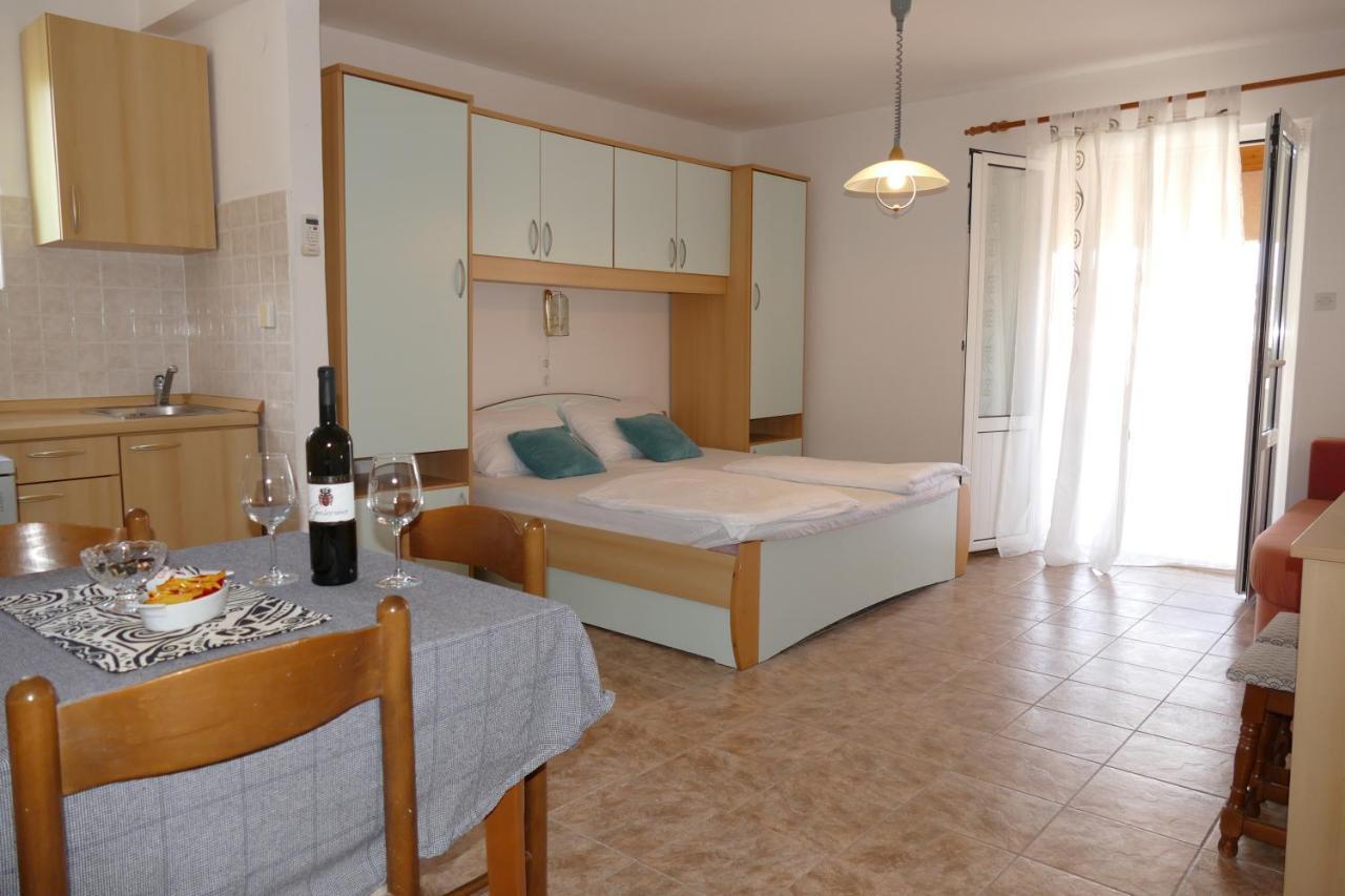 Apartments By The Sea Kampor, Rab - 5037 Exterior foto
